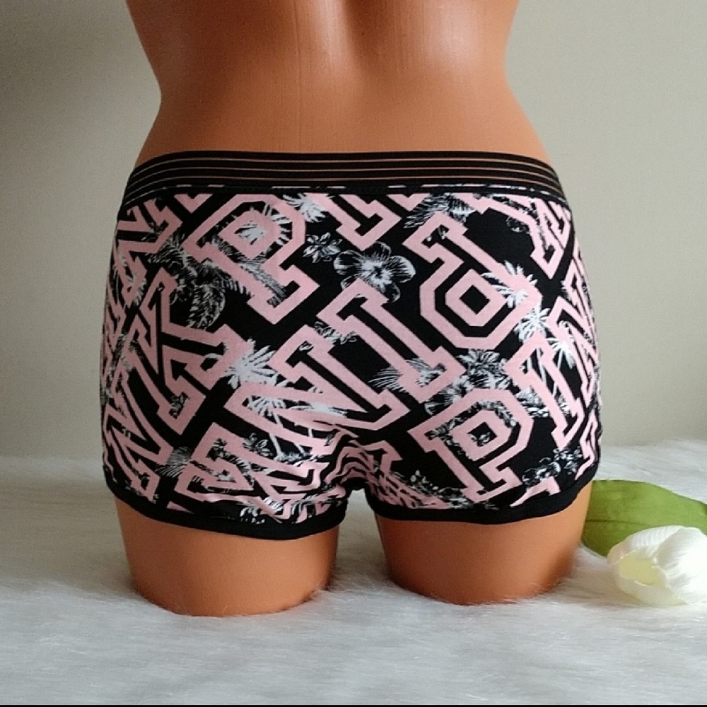 🌟Size M 🌟PINK VICTORIA'S SECRET LOGO BOYSHORT. - Picture 2 of 3